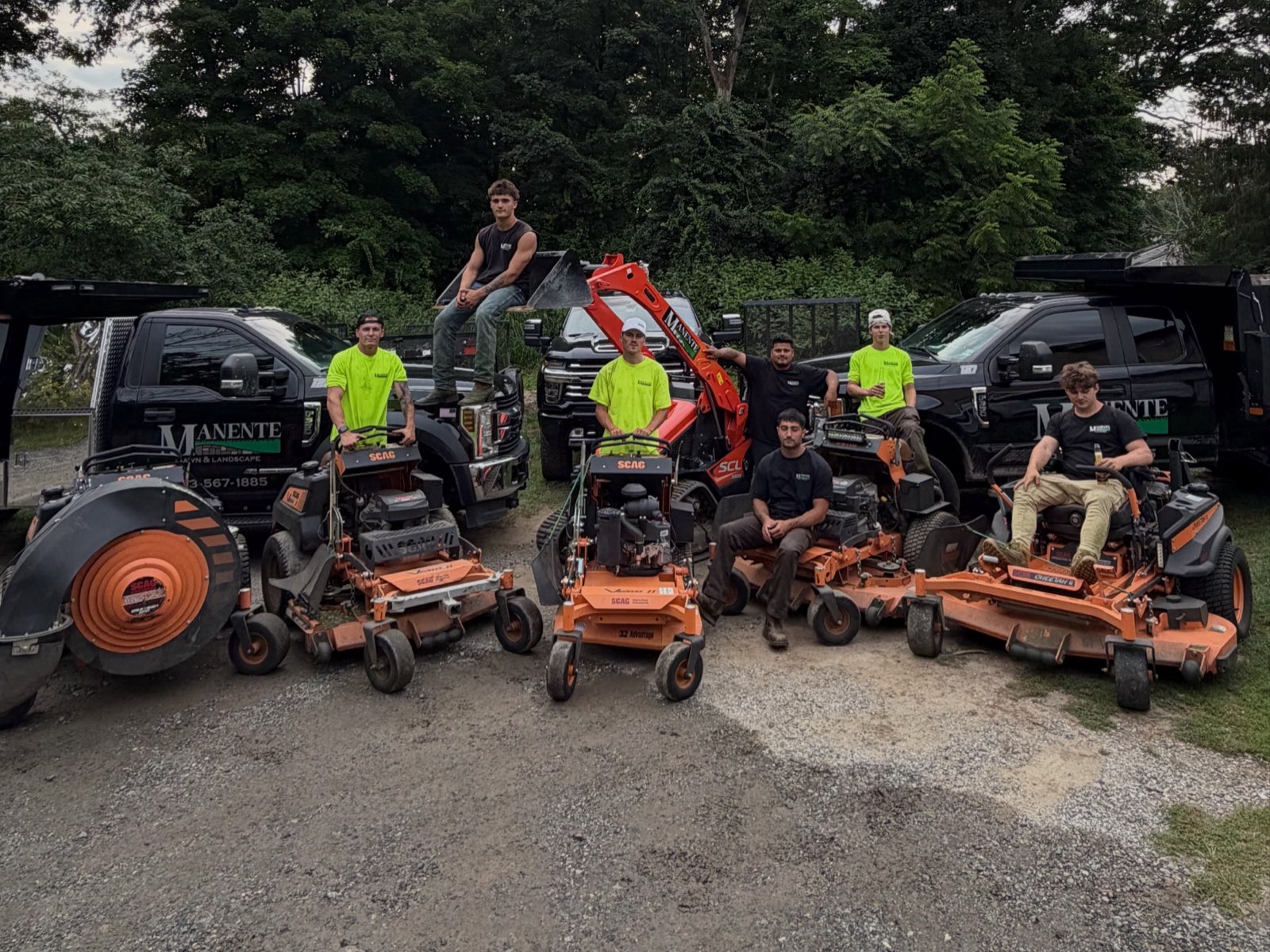 The Manente crew with their equipment